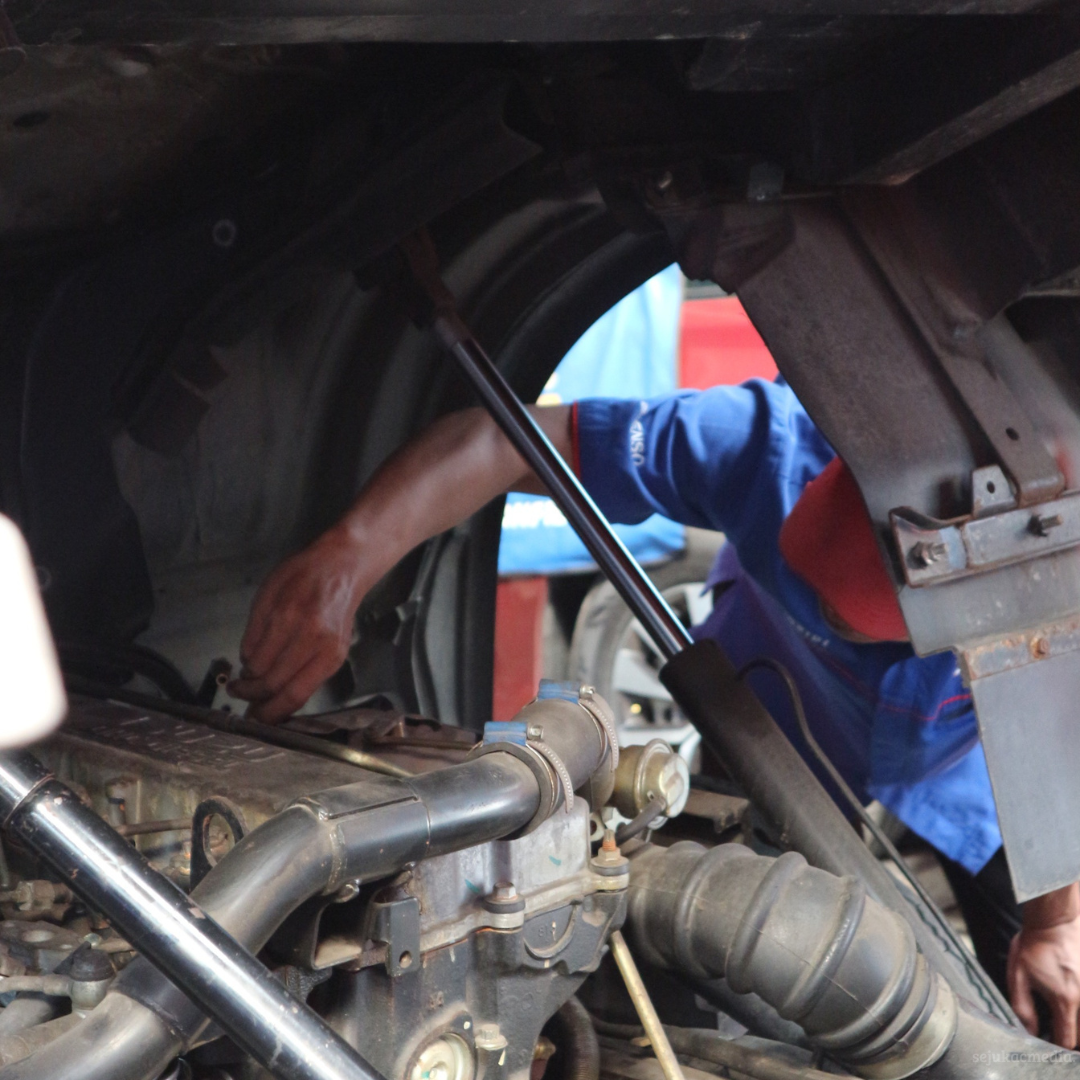 tips merawat mesin mobil