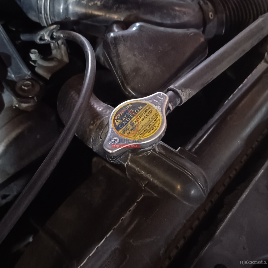 radiator mobil bocor