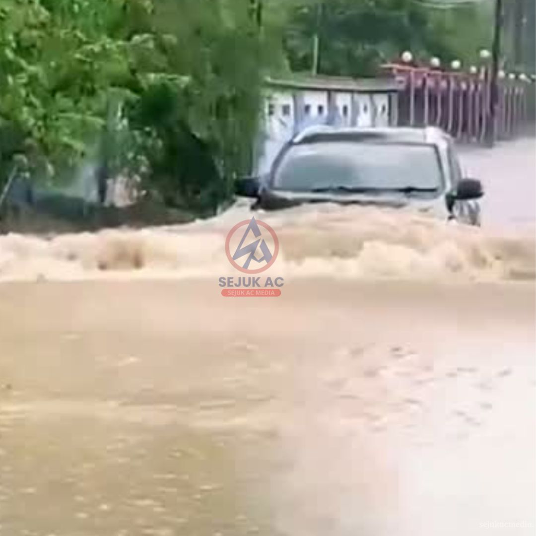 Risiko Mobil Menerobos Banjir