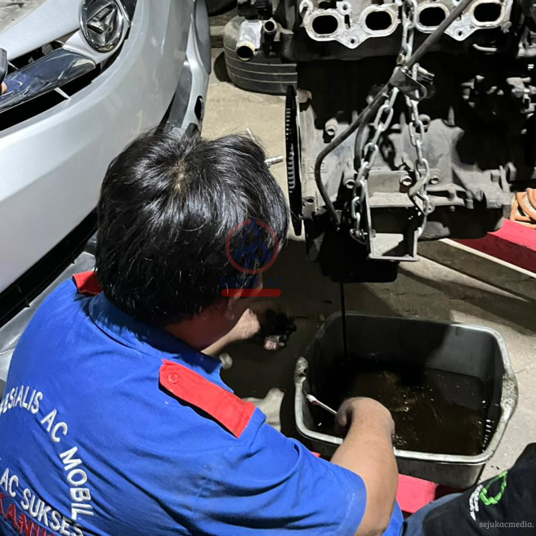 cara mengatasi rembesan oli pada mesin mobil