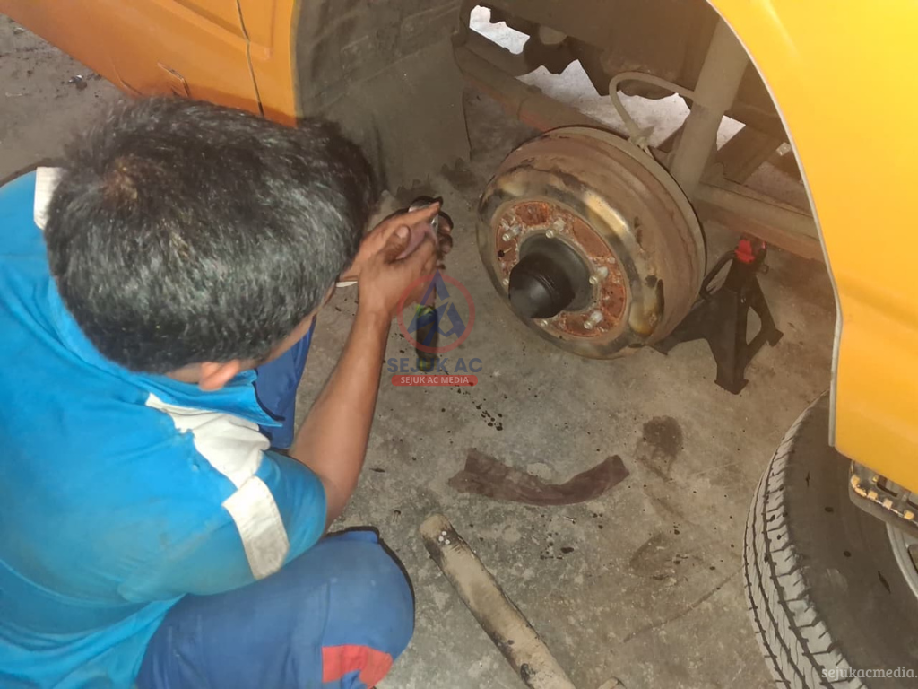 Bengkel Kaki-Kaki Mobil Profesional
