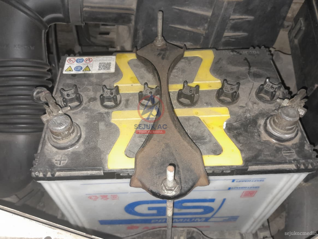 Aki Mobil Cepat Tekor