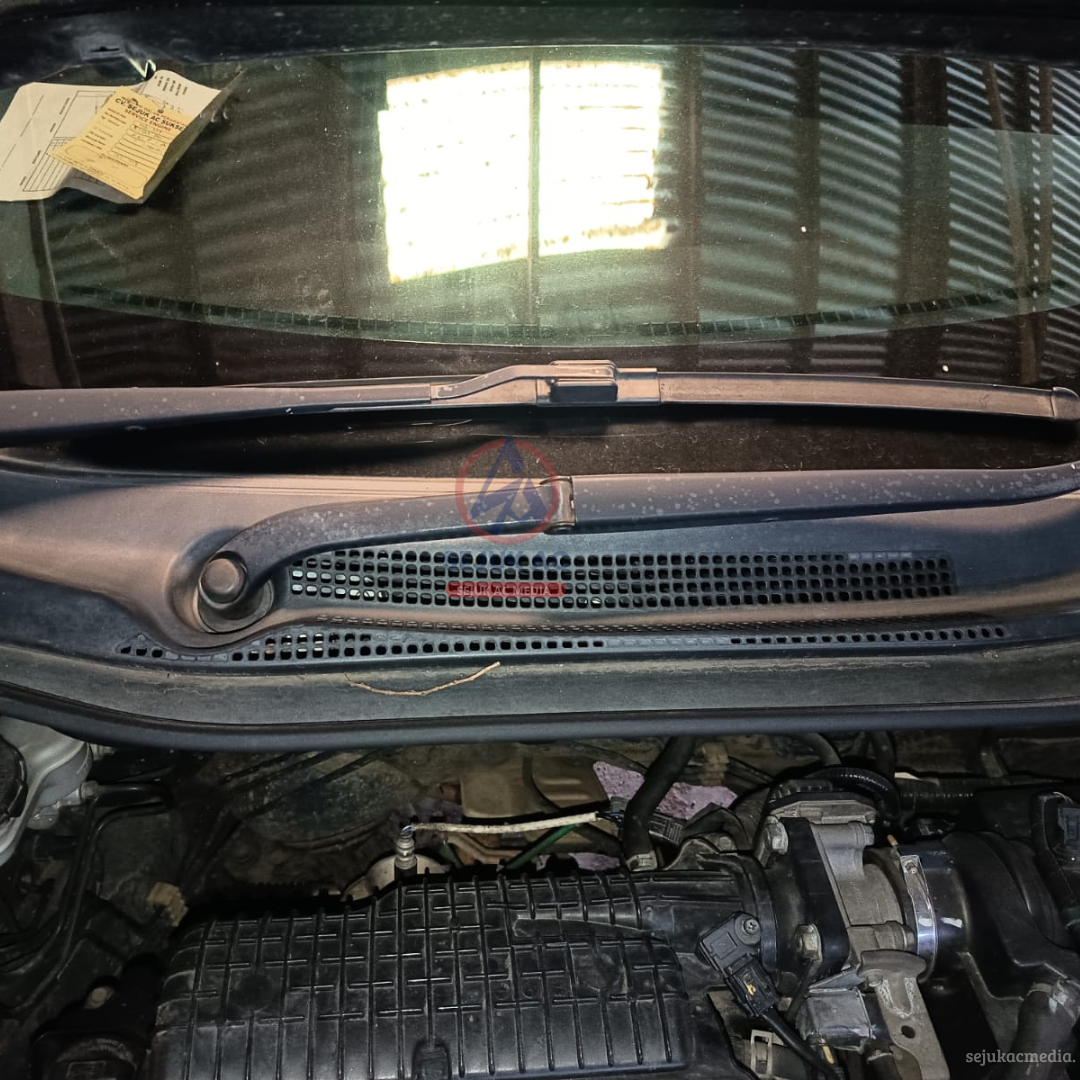 Wiper Seret di Kaca Mobil