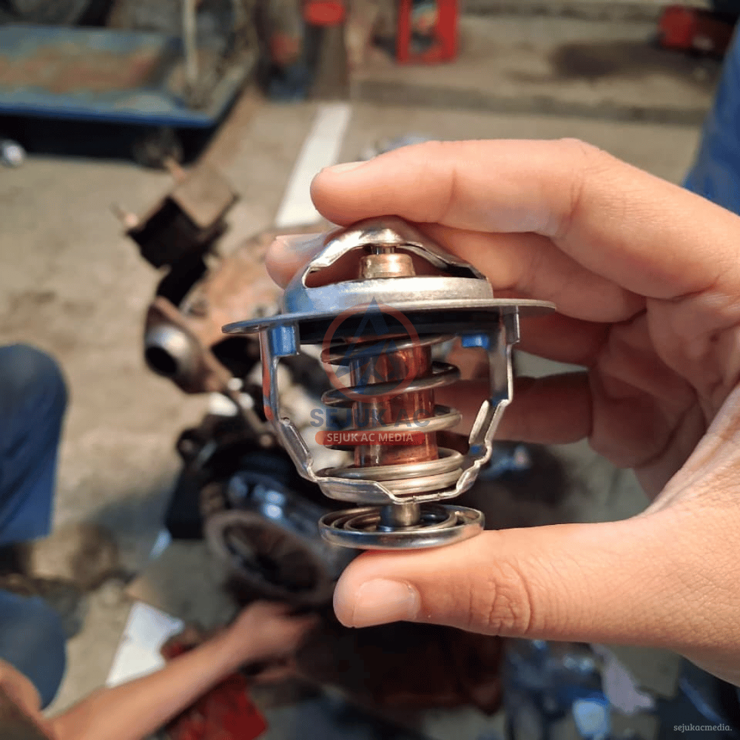Thermostat Mobil Rusak