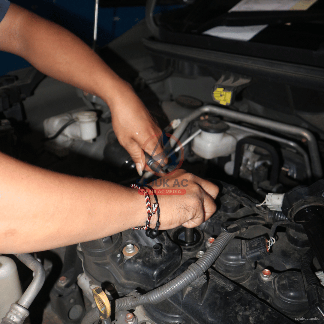 Mesin Mobil Bunyi Ngelitik