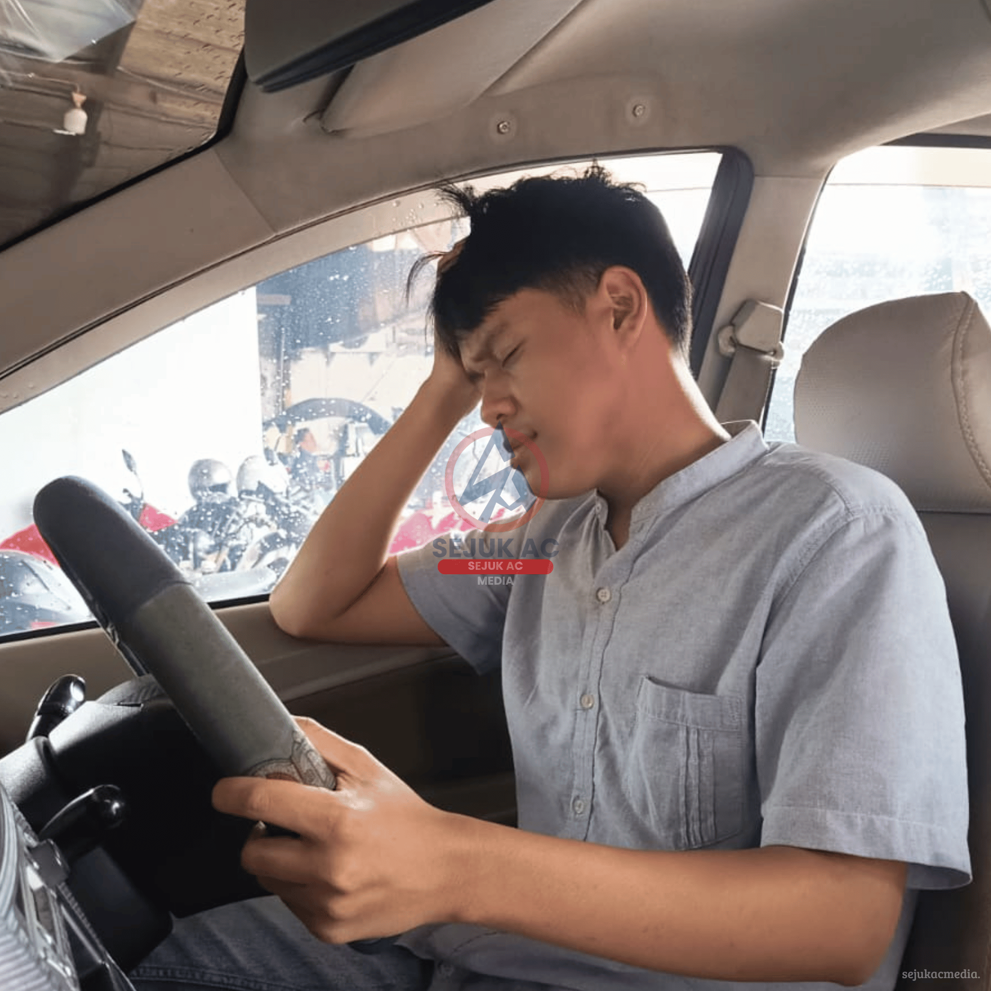 bau bensin masuk kabin mobil