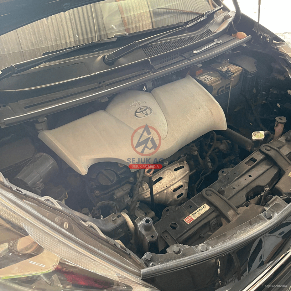mesin mobil kasar