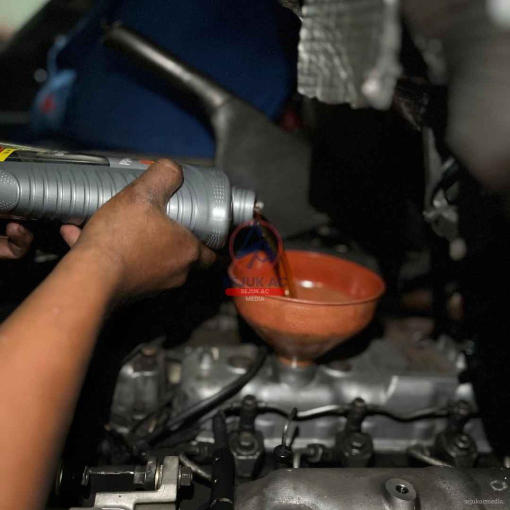 fungsi oli mesin mobil