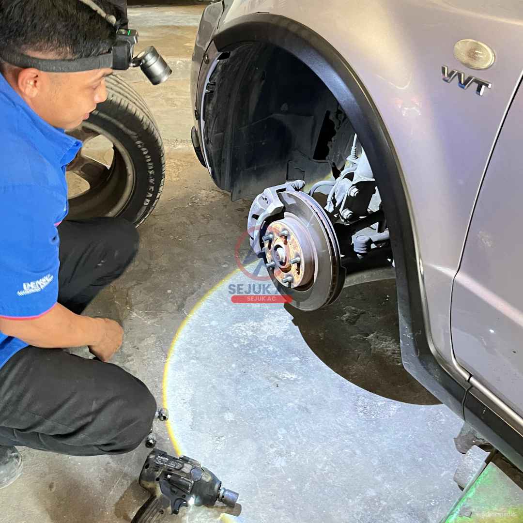 penyebab rem cakram mobil macet