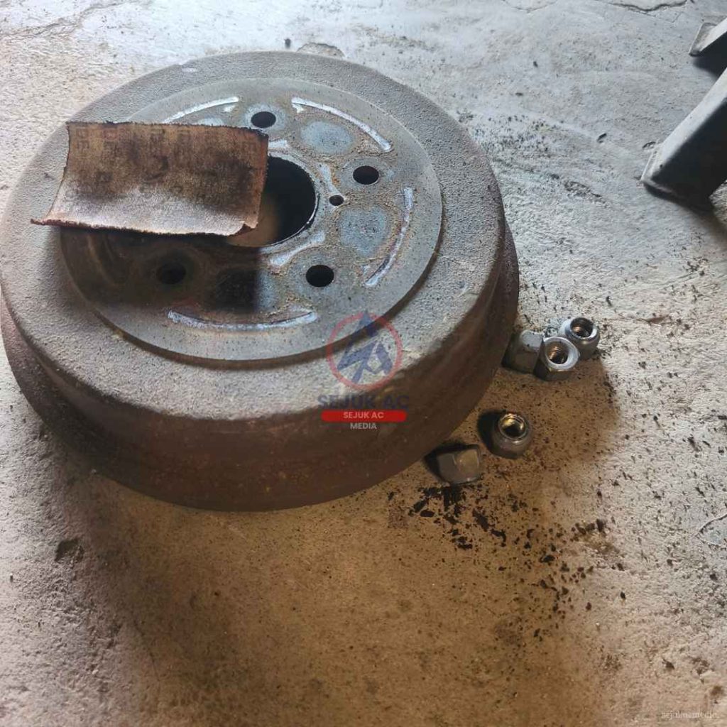 penyebab rem tromol mobil bunyi