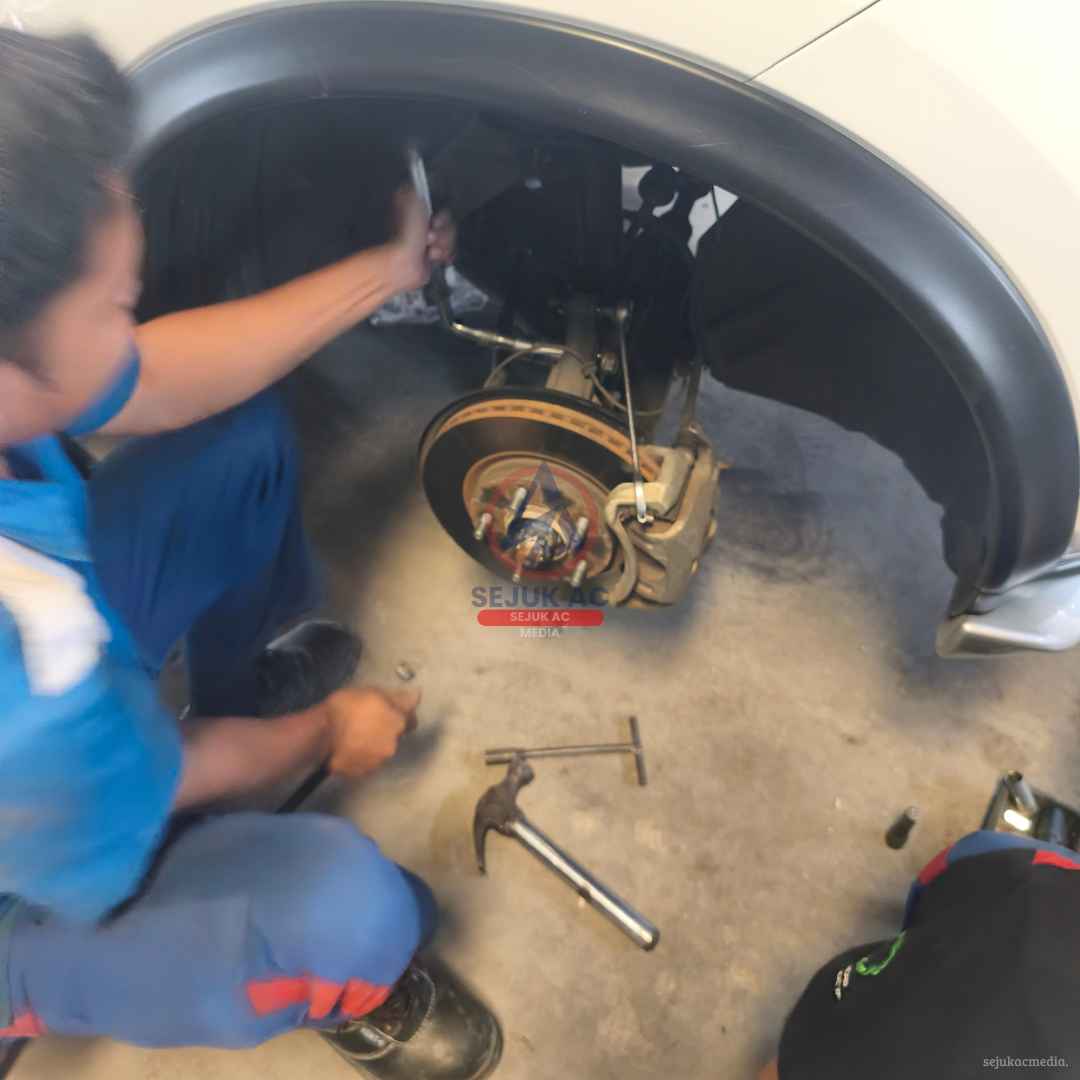 rem mobil bergetar saat diinjak