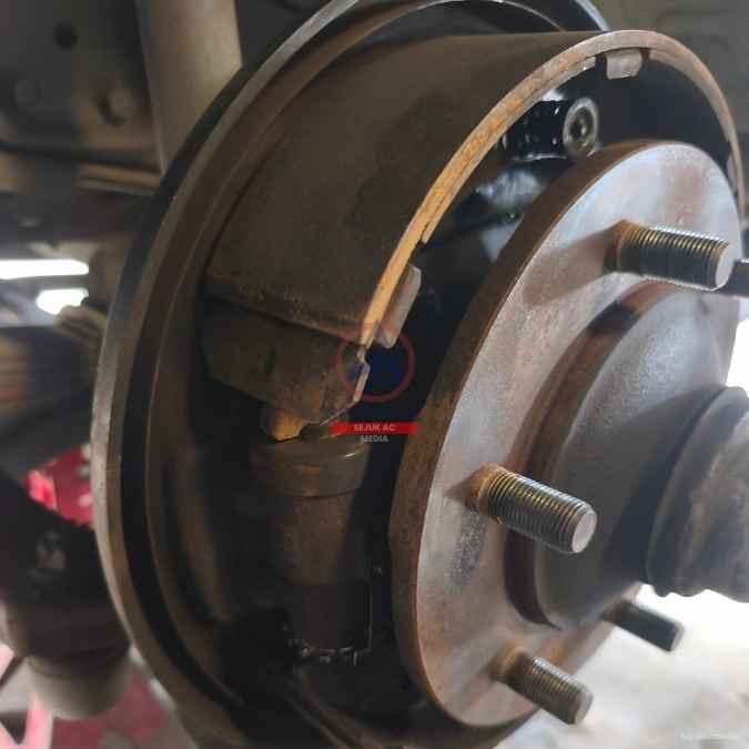fungsi kampas rem mobil