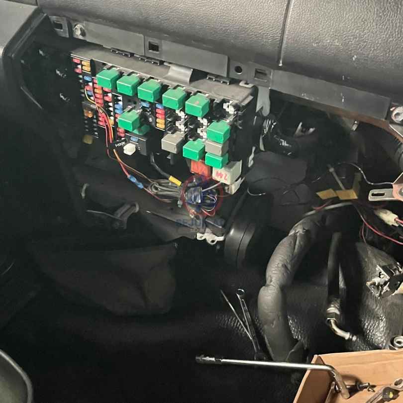 apa itu relay mobil