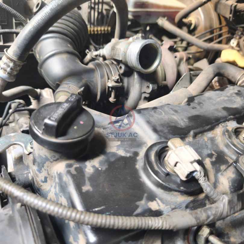 Pemeriksaan exhaust manifold dan fungsi knalpot mobil di bengkel mobil terdekat Sejuk Muchtar