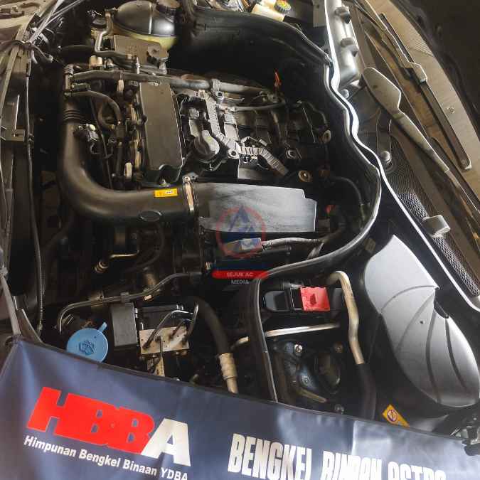 penyebab busi mobil basah oli